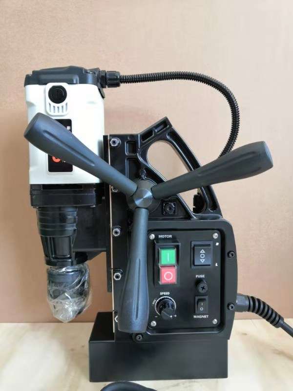 SCY-1600RE Manyetik Matkap